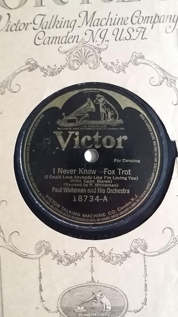 wire art, wire sculpture, antique records